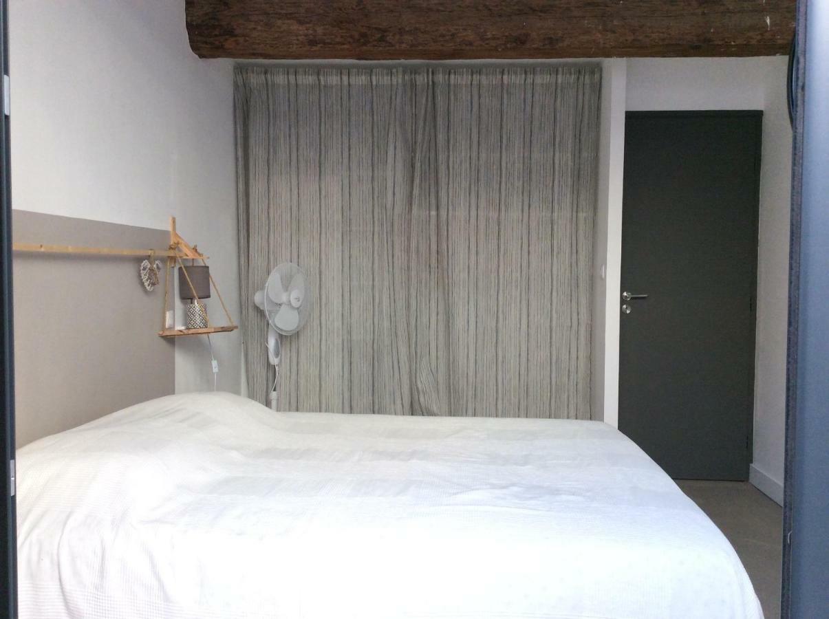 Loft Cocon En Plein Centre De Sete Apartment Exterior photo